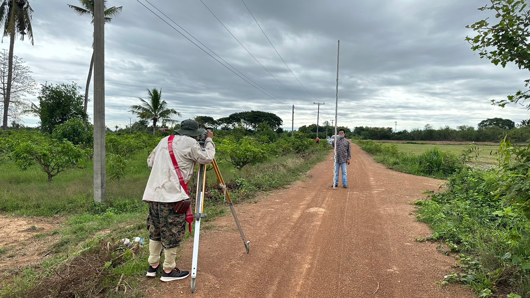title - สำรวจความเหมาะสมงานพัฒนาโครงสร้างพื้นฐานทางคมนาคมในเขตปฏิรูปที่ดินจังหวัดสุโขทัย
